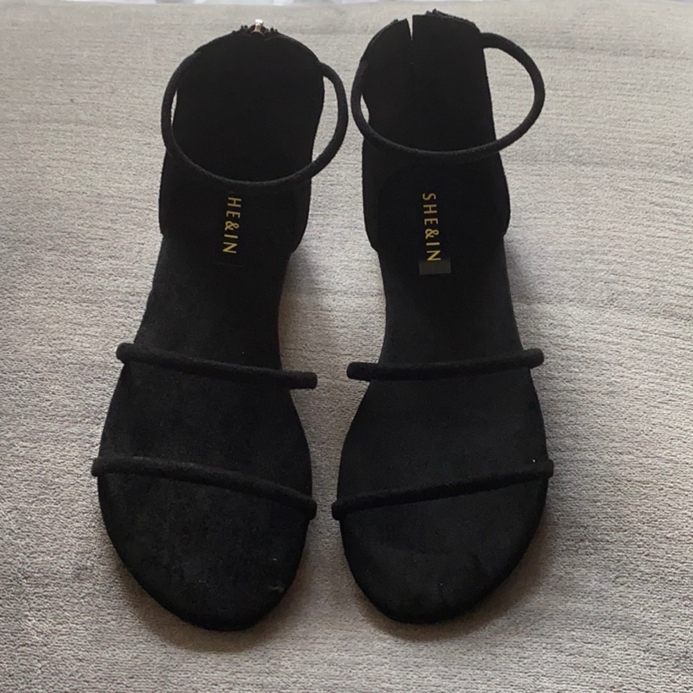 New SHEIN 3 Strap Sandals